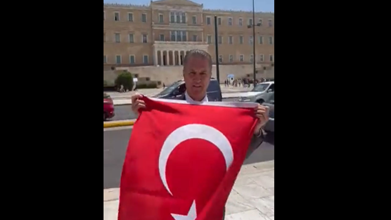 Mustafa Sarıgül Atina’da Türk bayrağı açarak seslendi: Silahlardan elini çek…