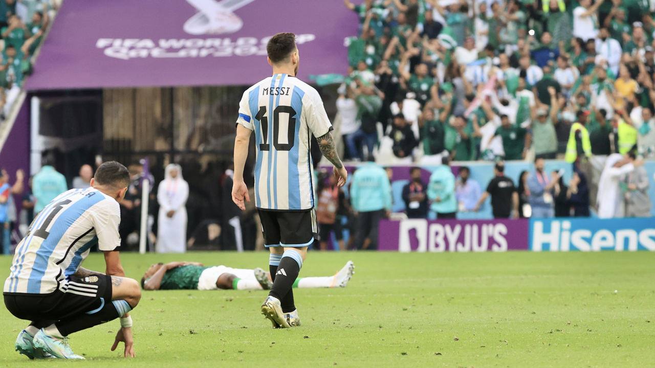 Suudi Arabistan Messi’li Arjantin’i 2-1 yenince Arap spiker çıldırdı! Petrol kuyusu esprileri olay